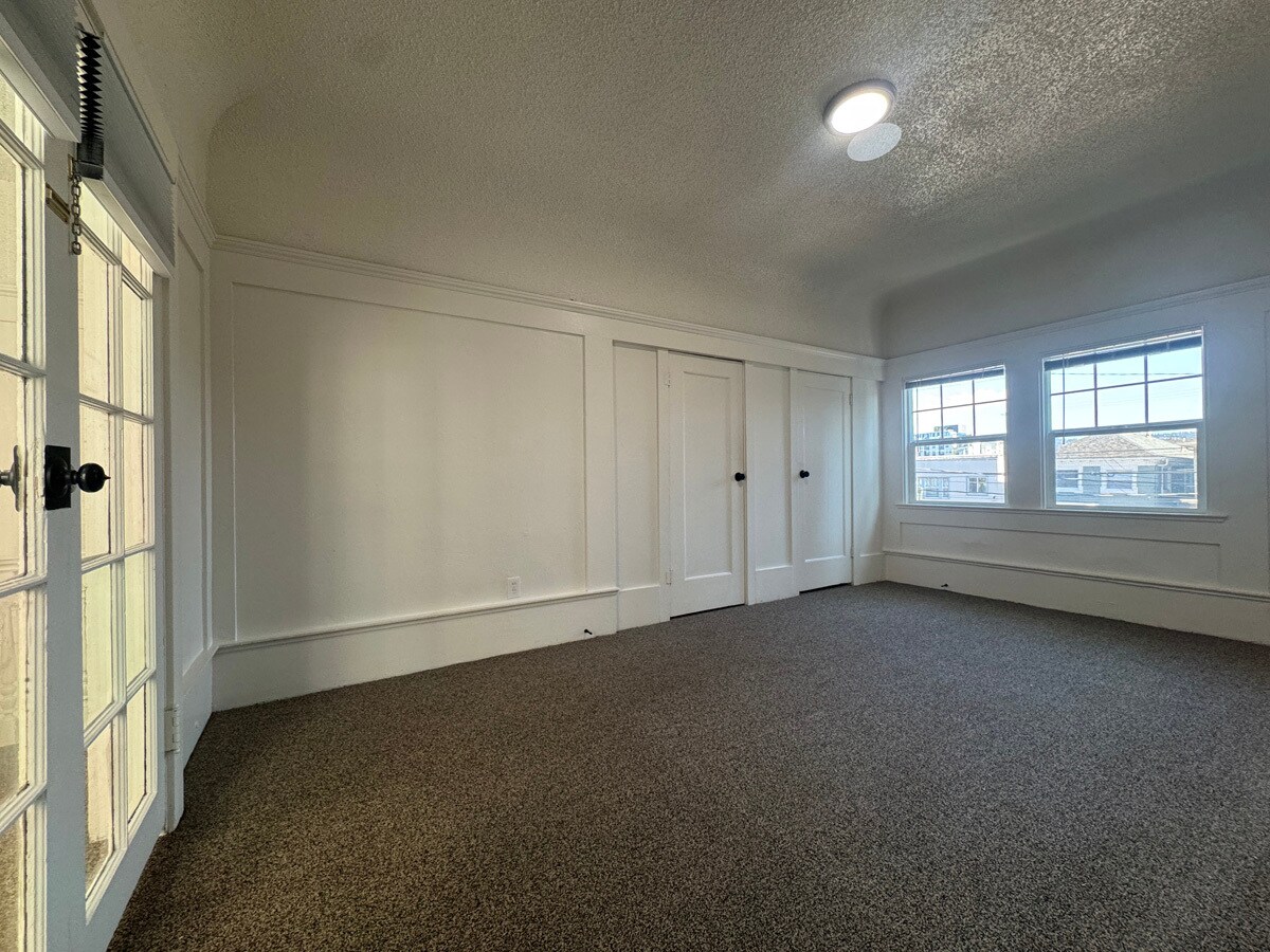 Building Photo - 3641 West St