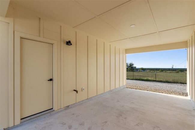 Building Photo - 533 Hackberry Rd