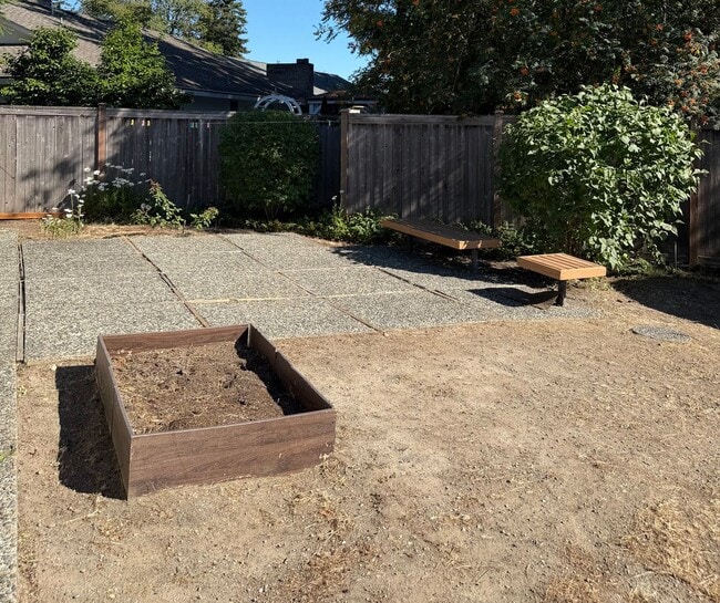 Building Photo - 16508 NE 19th Pl
