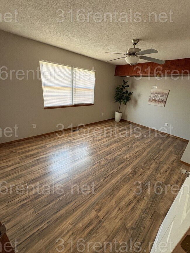 Building Photo - 6446 Mabel St