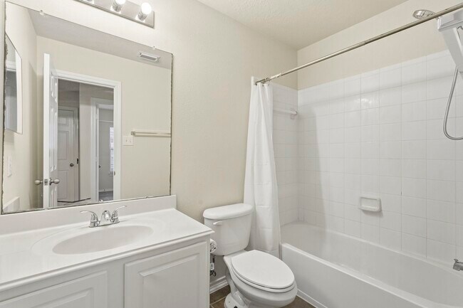 Building Photo - 5606 Redgrove Ln