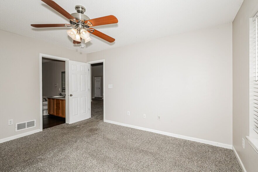 Building Photo - 9671 Jackson Way
