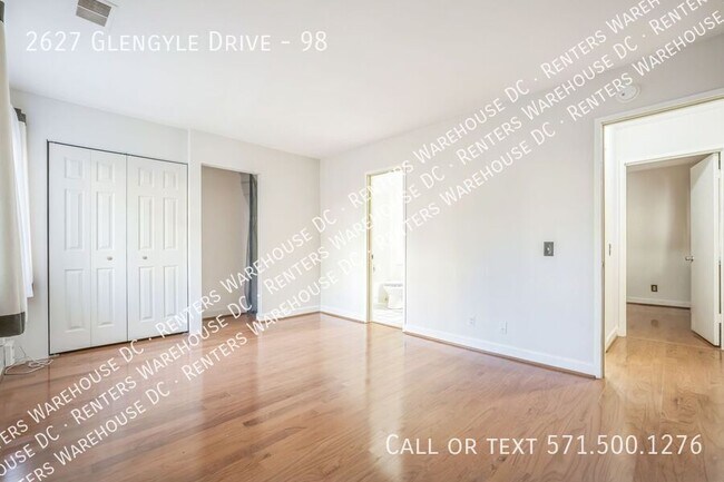 Building Photo - Charming 2Bd/1.5Bth Condo in the Heart of ...