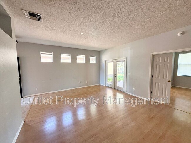 Building Photo - 112 Peregrine Ct