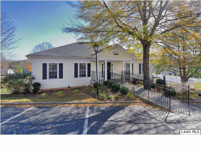 Building Photo - 1311 Villa Way
