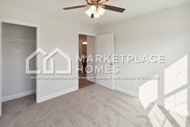 Building Photo - 441 Deluth Dr