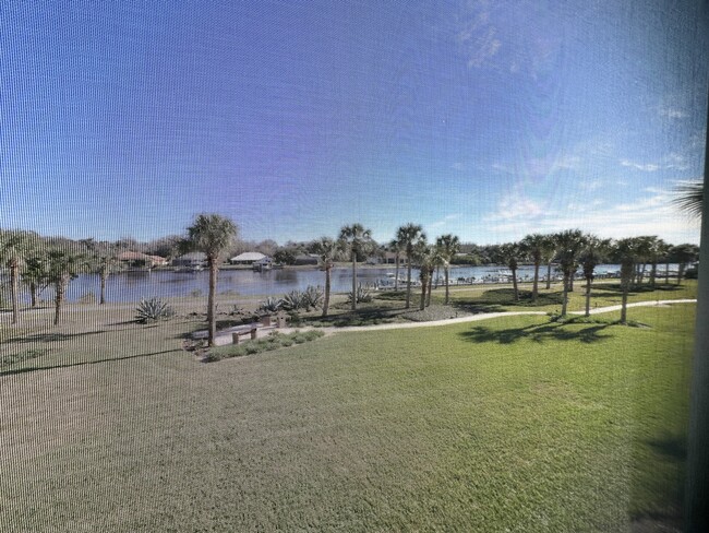 Building Photo - 900 Canopy Walk Ln