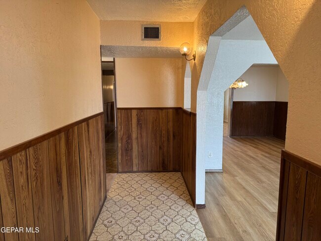 Building Photo - 9351 Carranza Dr