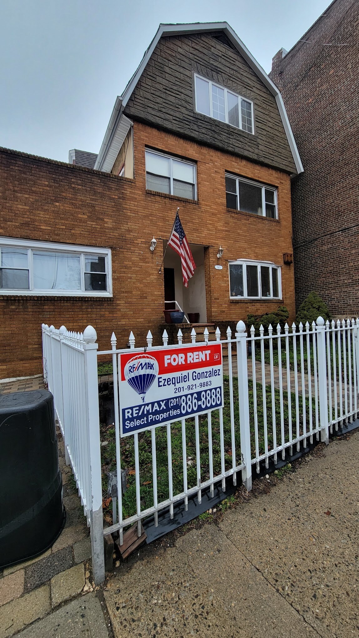 Building Photo - 7411 Park Ave