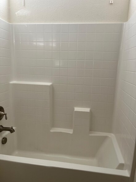 Building Photo - 9790 Quartette Dr