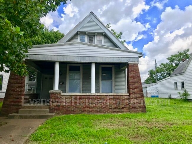 Primary Photo - 404 E Virginia St