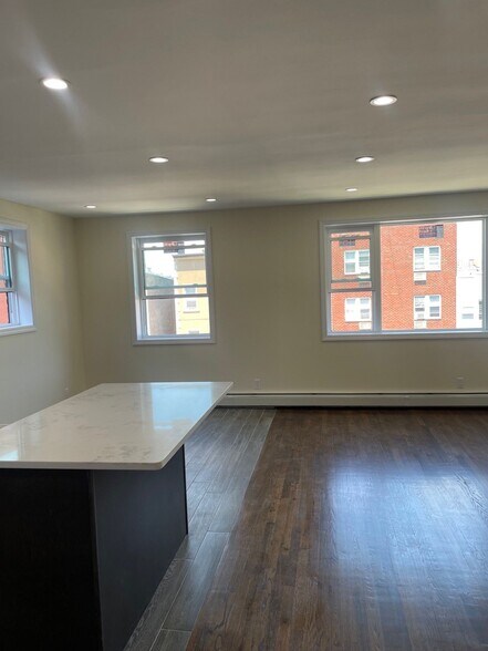 Building Photo - 2337 38th St