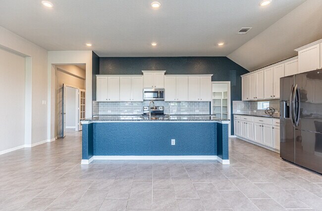 Building Photo - 2034 Carter Ln