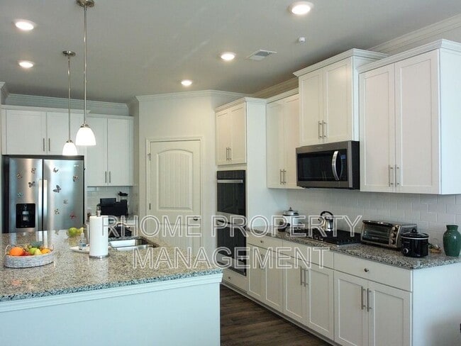 Building Photo - 9926 Stretford Rd