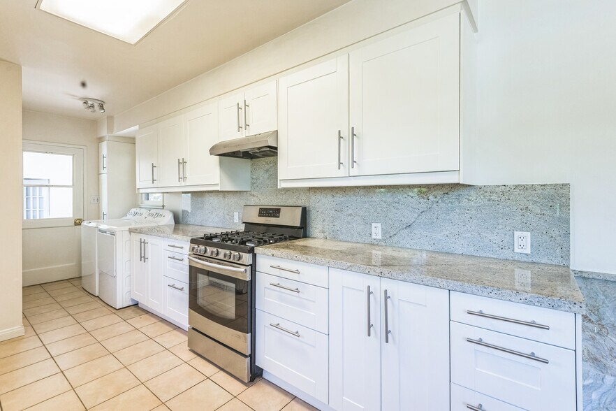 Building Photo - 12753 Appleton Way