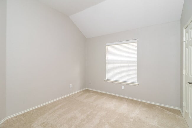 Building Photo - 7824 Blossom Dr