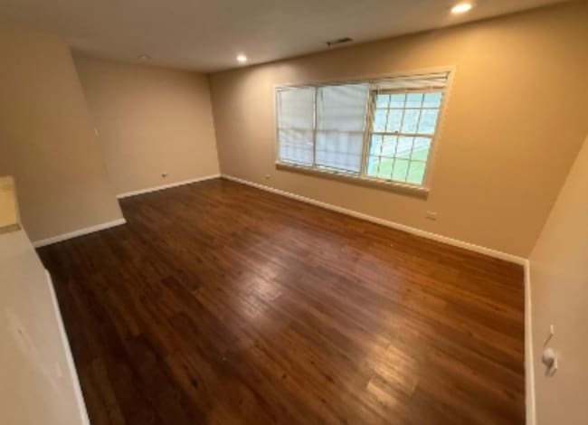 Building Photo - 117 S Elder Ln