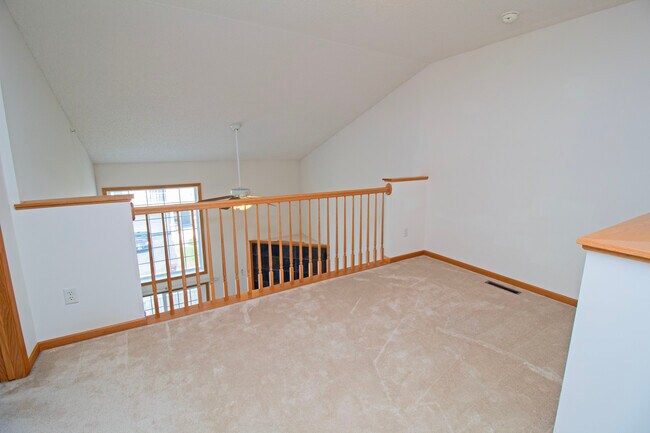 Building Photo - 6580 Olive Ln N
