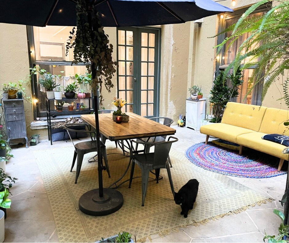 400 sq ft, outdoor space for pets and plants - 108 W 2nd St