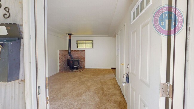 Building Photo - Beaumont - Prime Location!  Great Floor-Plan, Fully Fenced Yard, Pet Friendly!!