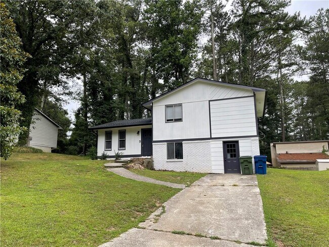 Building Photo - 4554 Doral Dr SW