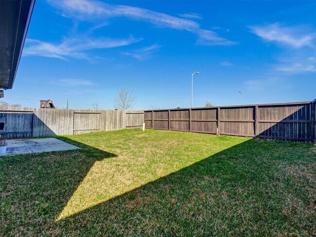 Building Photo - 24038 Hay Iron Dr