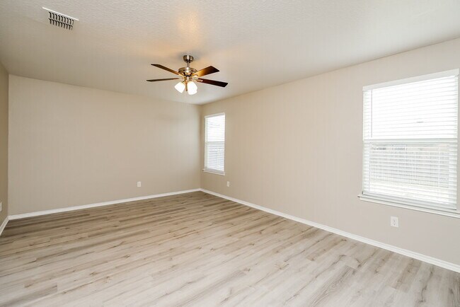 Building Photo - 3903 Goliad Frd