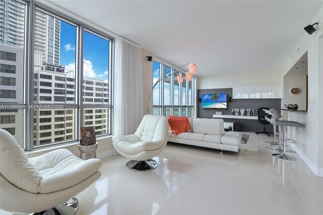 Building Photo - 3535 S Ocean Dr