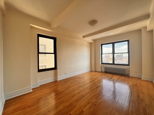 Building Photo - 166 Second Avenue