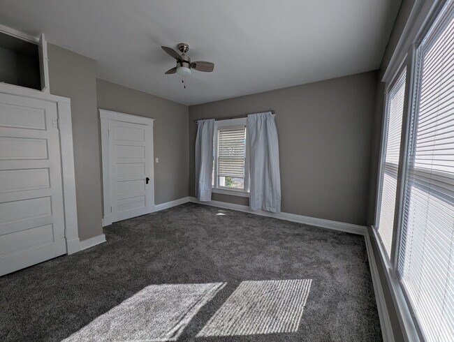 Building Photo - 4 Bedroom House in Boonville