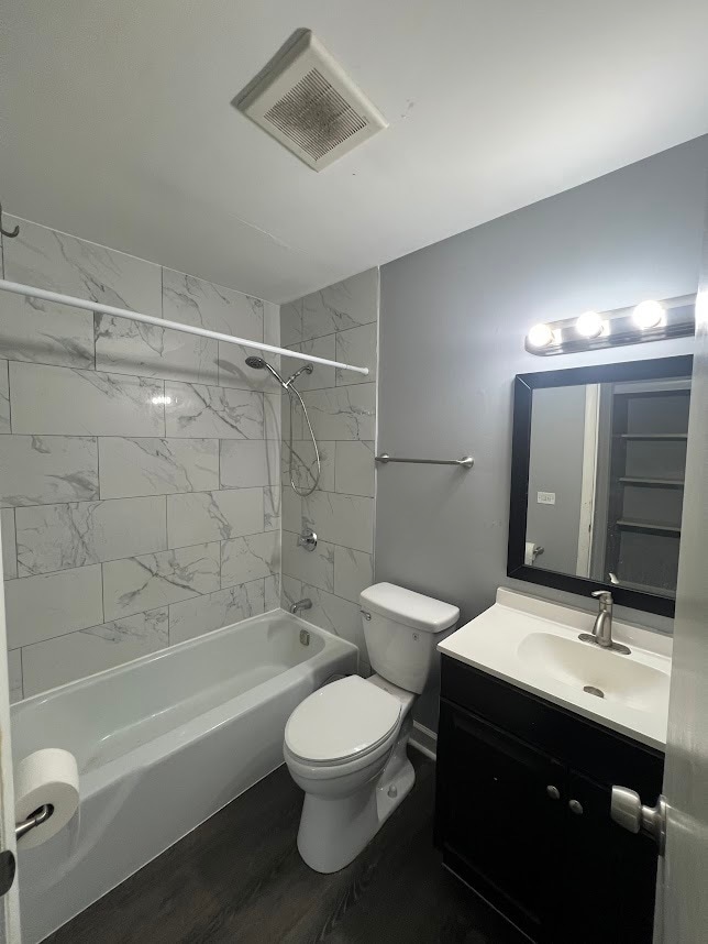 Building Photo - 10373 Dearlove Rd