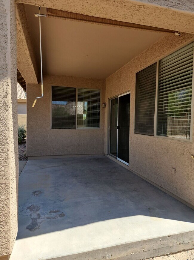 Building Photo - "Charming Anthem Retreat: 3-Bed, 2-Bath Ge...