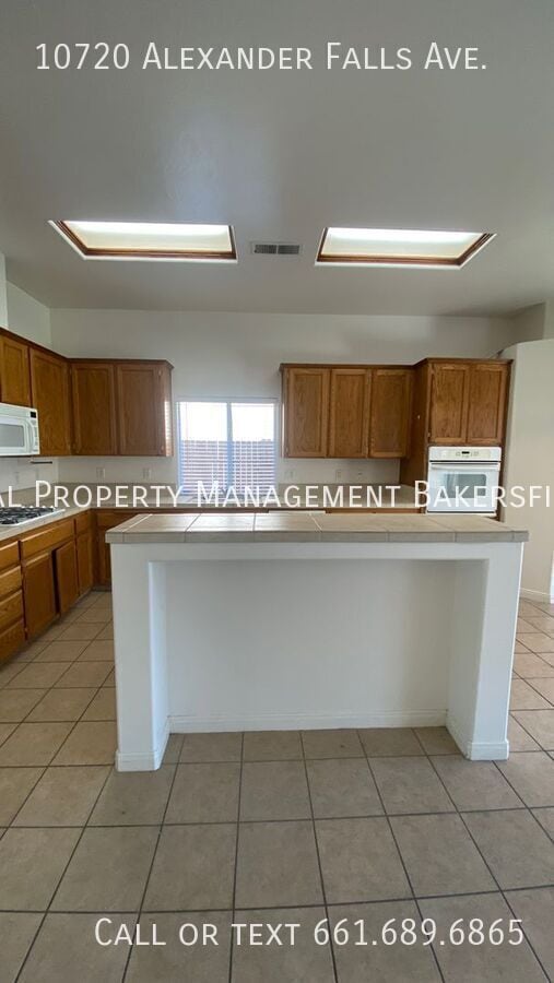 Building Photo - 10720 Alexander Falls Ave