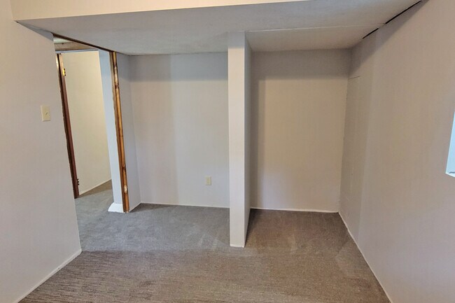 Building Photo - 1808 Dakota St