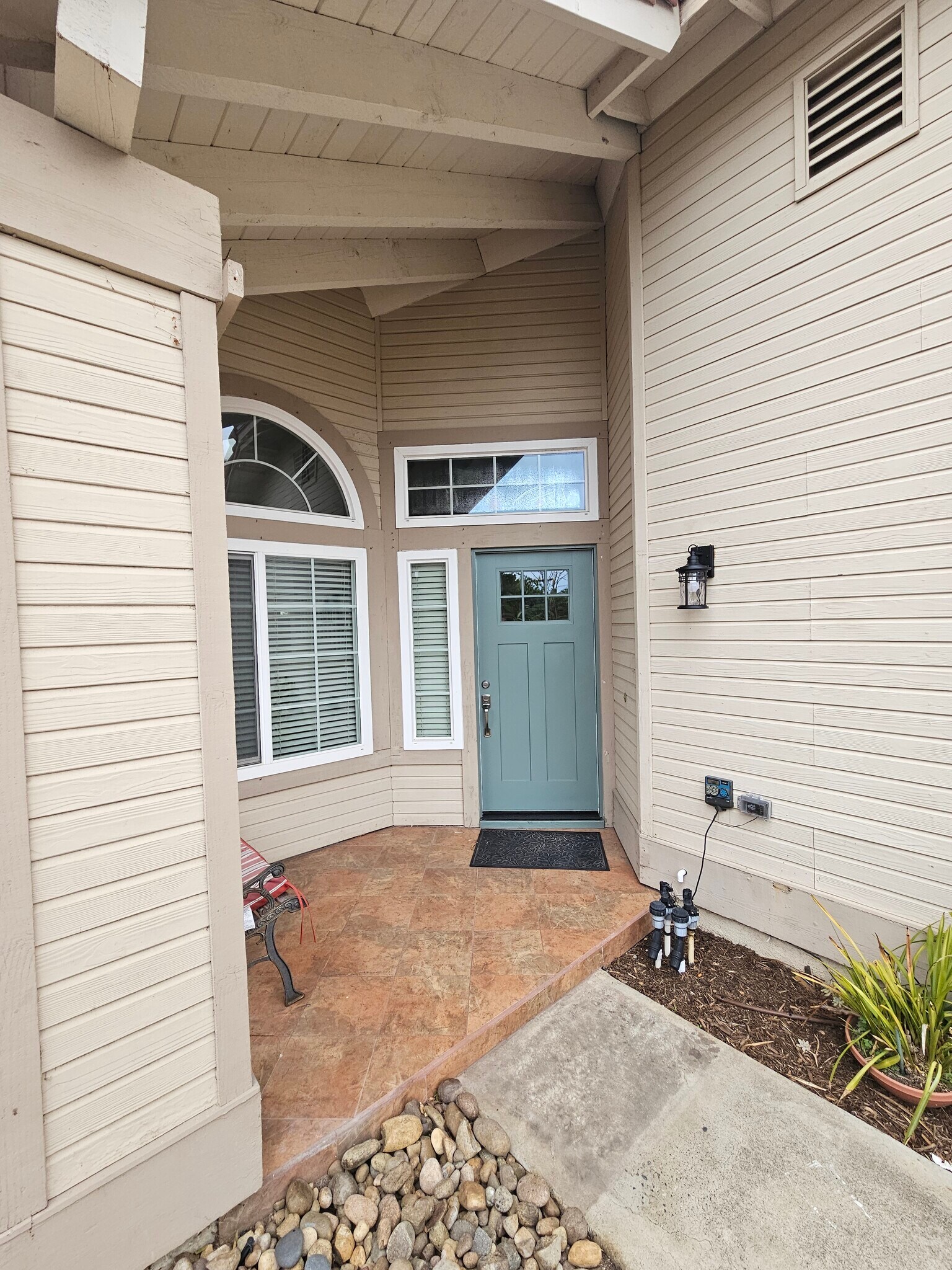 Building Photo - 12566 Salmon River Rd