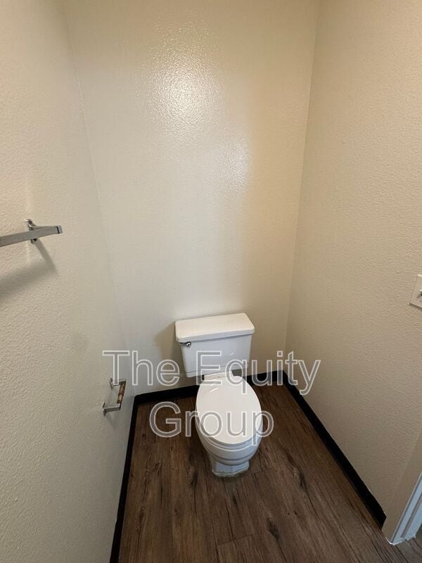 Building Photo - 3533 S County Center Dr