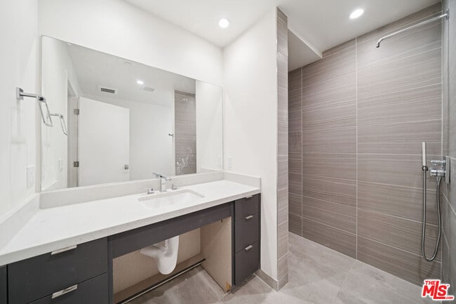 Building Photo - 1051 S Corning St