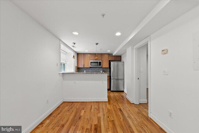 Building Photo - 739 Newton Pl NW