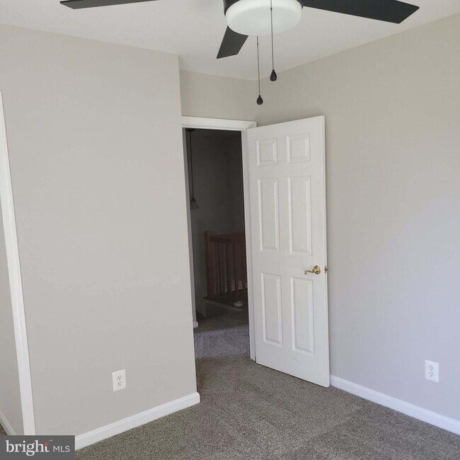 Building Photo - 733 Orley Pl