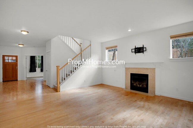 Building Photo - Spacious Bull Mountain 4 Bedroom Home - Huge Yard!