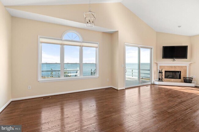 Building Photo - 3563 Narragansett Ave