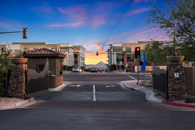 Building Photo - 5350 E Deer Valley Dr