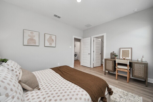 Building Photo - 5300 Berkeley Knl Cir