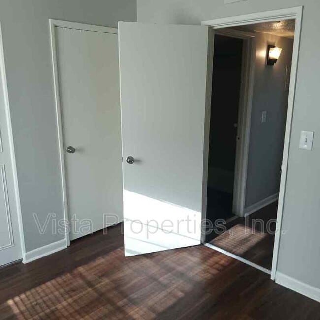 Building Photo - 1603 Gagel Ave