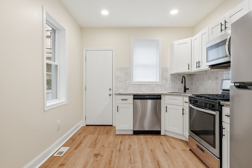 Building Photo - 1441 S Marston St