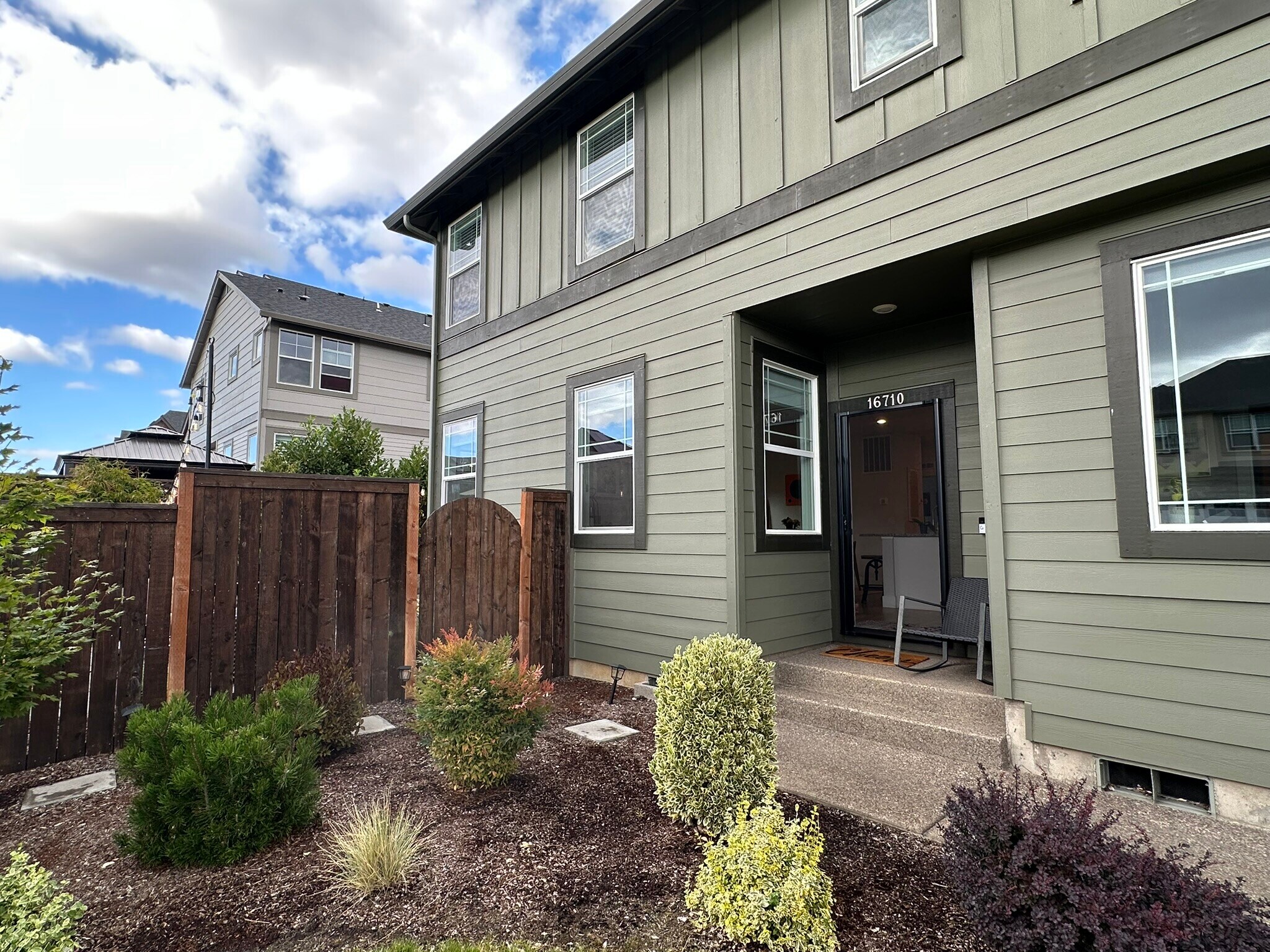 Building Photo - 16710 SW Darwin Loop