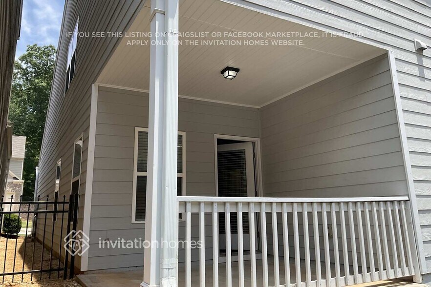 Building Photo - 132 Hickory Village Cir