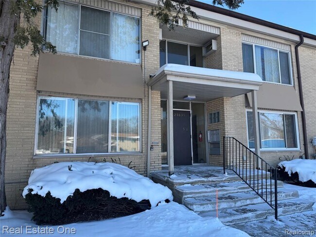 Building Photo - 25835 Lahser Rd