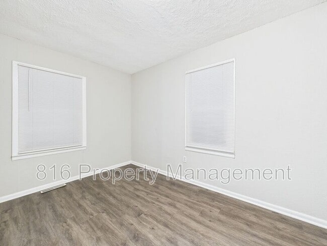 Building Photo - 115 Riley St
