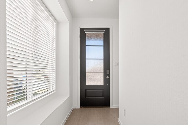 Building Photo - 6419 Orchid Bch Dr